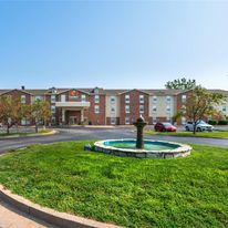Comfort Inn & Suites St. Louis - Chester