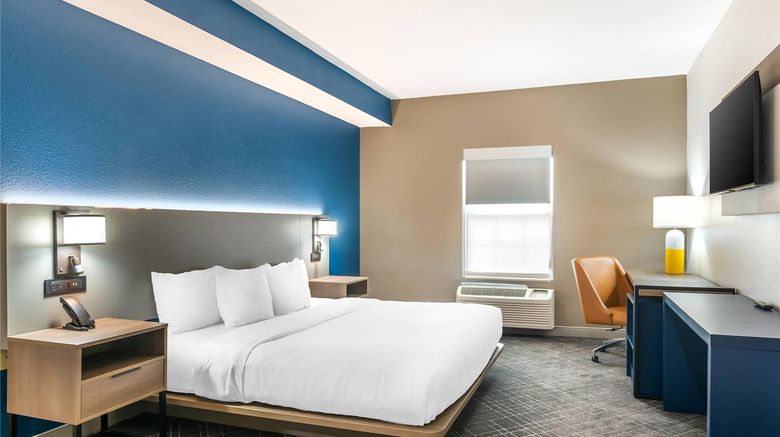 <b>Comfort Inn & Suites St. Louis - Chester Room</b>. Images powered by <a href="https://iceportal.shijigroup.com/" title="IcePortal" target="_blank">IcePortal</a>.