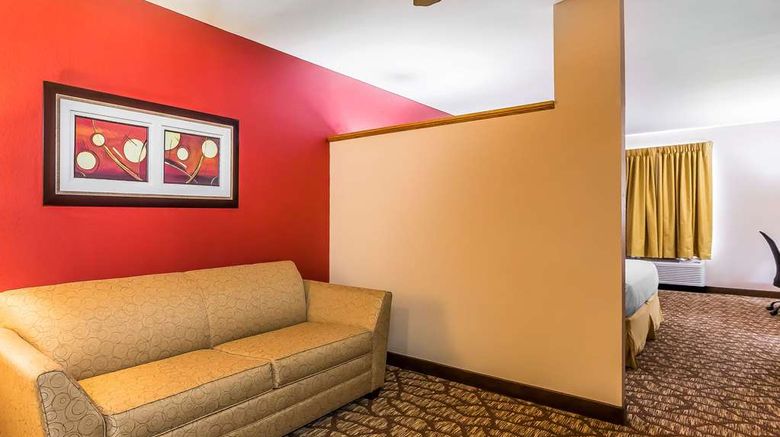 <b>Quality Inn & Suites Suite</b>. Images powered by <a href="https://iceportal.shijigroup.com/" title="IcePortal" target="_blank">IcePortal</a>.