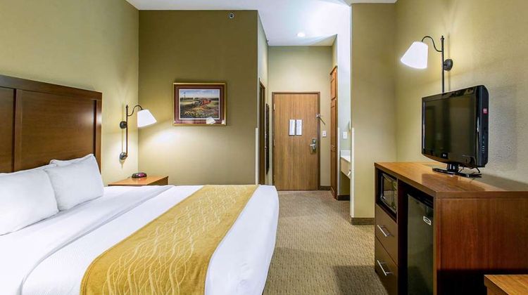 Comfort Inn Warrensburg Station Room