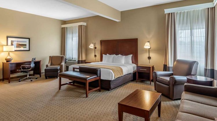 Comfort Inn Warrensburg Station Suite