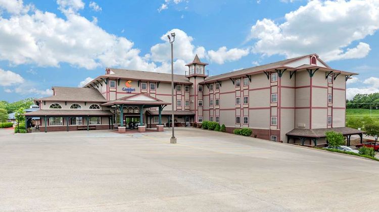 Comfort Inn Warrensburg Station Exterior