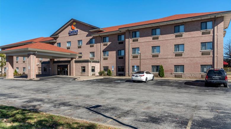 <b>Comfort Inn & Suites Lees Summit Exterior</b>. Images powered by <a href="https://iceportal.shijigroup.com/" title="IcePortal" target="_blank">IcePortal</a>.