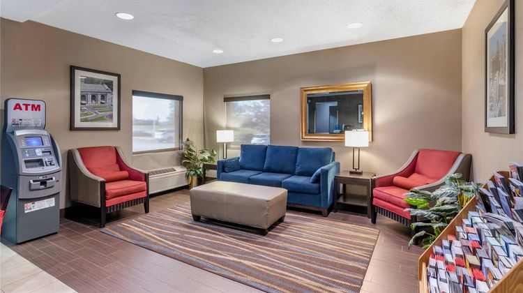 Comfort Inn & Suites Lees Summit Lobby
