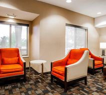 Comfort Suites, Independence Lobby