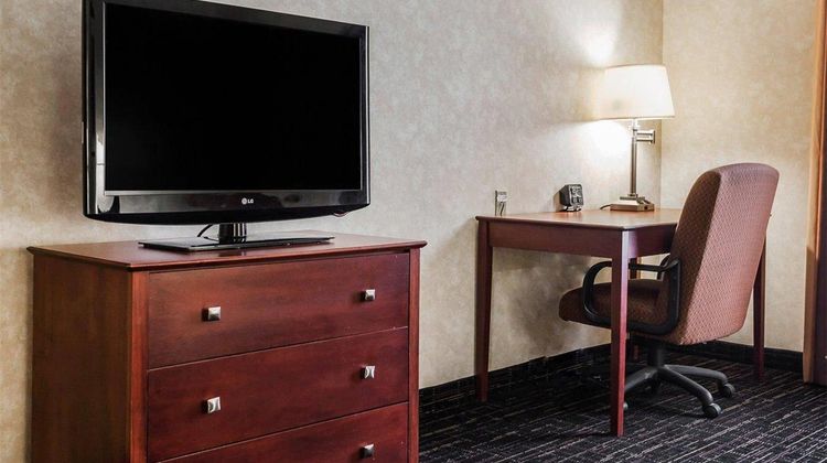 Comfort Suites, Independence Suite