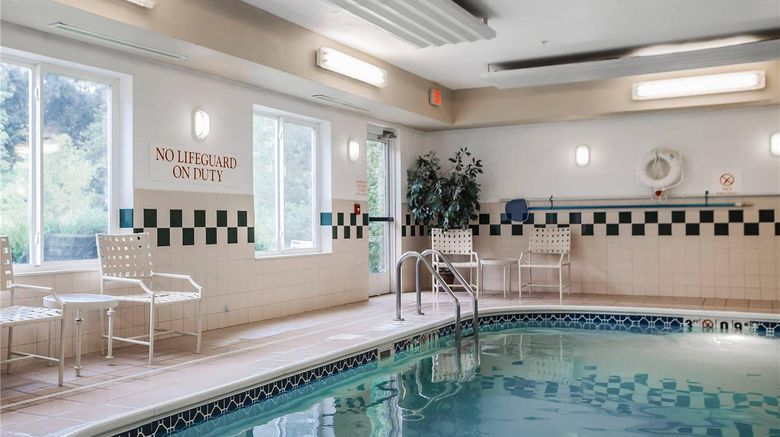 <b>Comfort Suites, Independence Pool</b>. Images powered by <a href="https://iceportal.shijigroup.com/" title="IcePortal" target="_blank">IcePortal</a>.