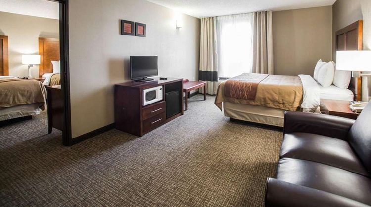 Comfort Inn & Suites Hazelwood-St. Louis Room