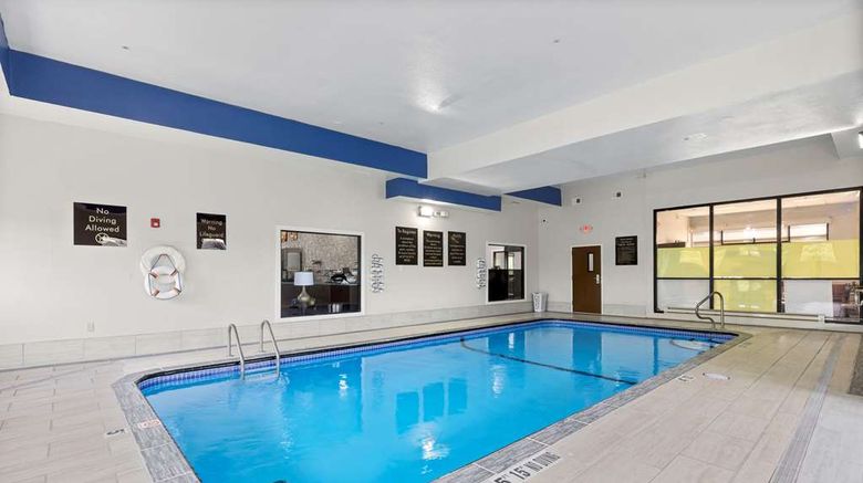 <b>Comfort Inn & Suites Hazelwood-St. Louis Pool</b>. Images powered by <a href="https://iceportal.shijigroup.com/" title="IcePortal" target="_blank">IcePortal</a>.