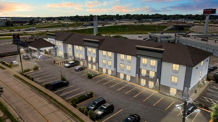 Comfort Inn & Suites Hazelwood-St. Louis Exterior