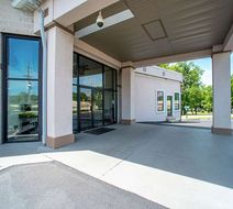 Quality Inn Near Six Flags Exterior