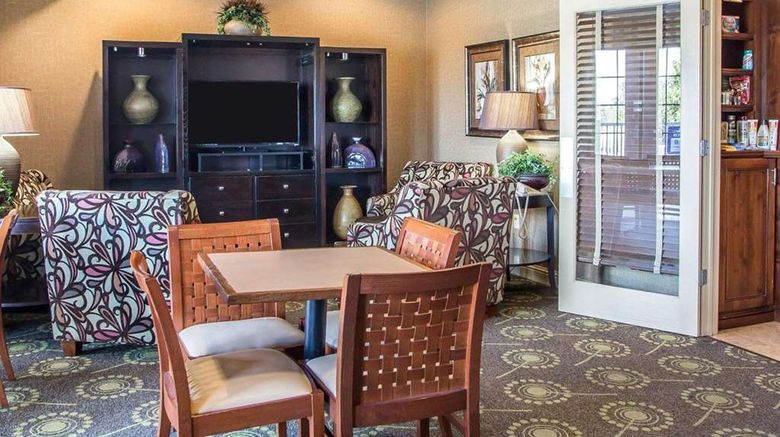 <b>MainStay Suites St. Robert/Ft Leonard Wd Lobby</b>. Images powered by <a href="https://iceportal.shijigroup.com/" title="IcePortal" target="_blank">IcePortal</a>.