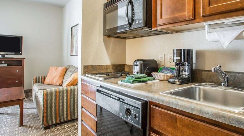 <b>MainStay Suites St. Robert/Ft Leonard Wd Suite</b>. Images powered by <a href="https://iceportal.shijigroup.com/" title="IcePortal" target="_blank">IcePortal</a>.
