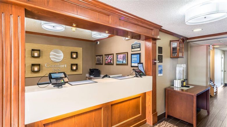 <b>Comfort Inn Festus Lobby</b>. Images powered by <a href="https://iceportal.shijigroup.com/" title="IcePortal" target="_blank">IcePortal</a>.