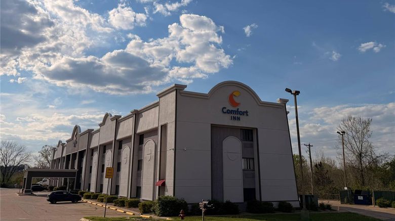 <b>Comfort Inn Festus Exterior</b>. Images powered by <a href="https://iceportal.shijigroup.com/" title="IcePortal" target="_blank">IcePortal</a>.