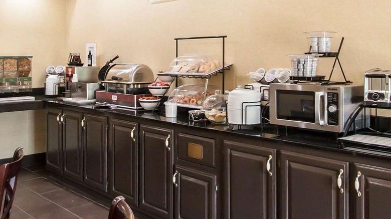 <b>Quality Inn Hayti Restaurant</b>. Images powered by <a href="https://iceportal.shijigroup.com/" title="IcePortal" target="_blank">IcePortal</a>.