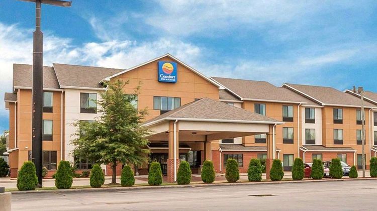 Comfort Inn & Suites Exterior