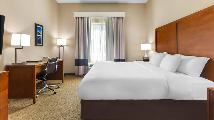 Comfort Inn & Suites Suite