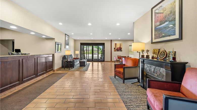 <b>Comfort Inn Willow Springs US 60 and US 63 Lobby</b>. Images powered by <a href="https://iceportal.shijigroup.com/" title="IcePortal" target="_blank">IcePortal</a>.