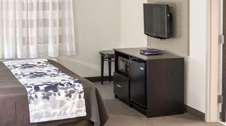<b>Sleep Inn & Suites Liberty Suite</b>. Images powered by <a href="https://iceportal.shijigroup.com/" title="IcePortal" target="_blank">IcePortal</a>.