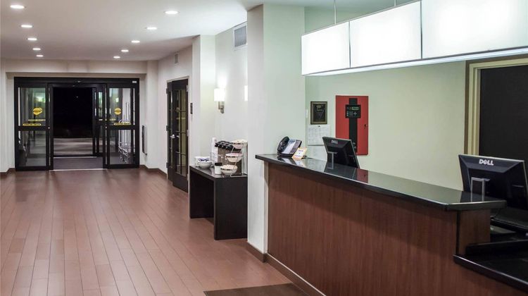 Sleep Inn & Suites Liberty Lobby