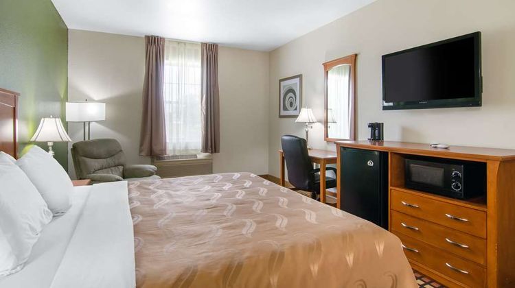 Quality Inn Kearney Room