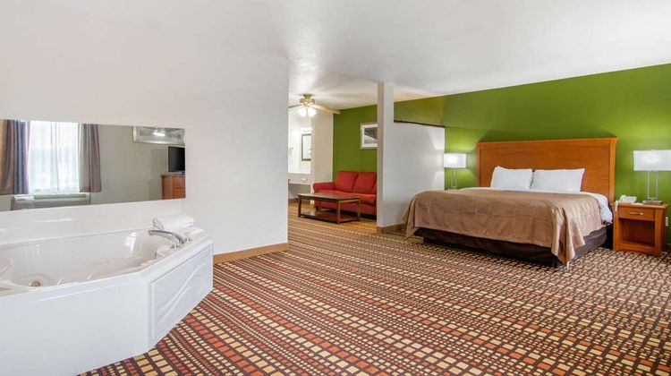 Quality Inn Kearney Suite