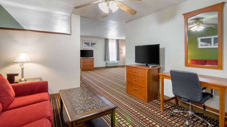 Quality Inn Kearney Suite