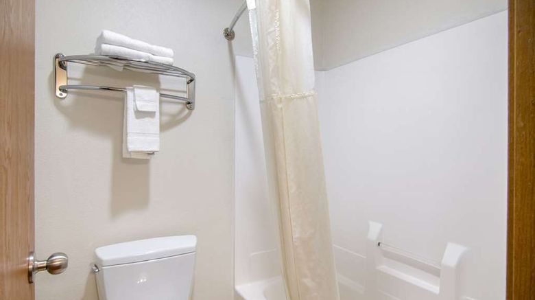 <b>Quality Inn Kearney Room</b>. Images powered by <a href="https://iceportal.shijigroup.com/" title="IcePortal" target="_blank">IcePortal</a>.