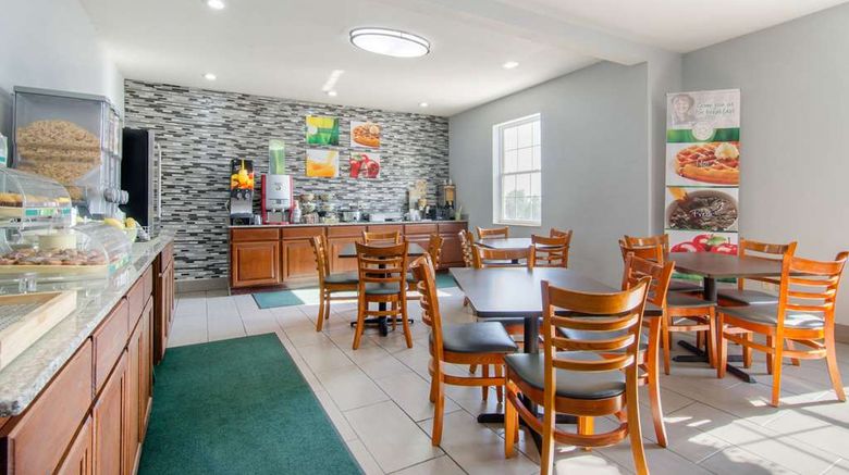 <b>Quality Inn Kearney Restaurant</b>. Images powered by <a href="https://iceportal.shijigroup.com/" title="IcePortal" target="_blank">IcePortal</a>.
