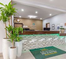 Quality Inn Kearney Lobby