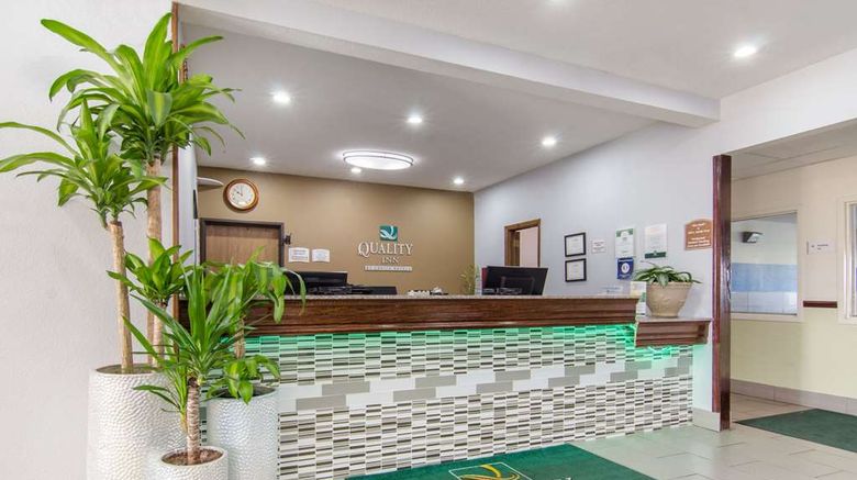 <b>Quality Inn Kearney Lobby</b>. Images powered by <a href="https://iceportal.shijigroup.com/" title="IcePortal" target="_blank">IcePortal</a>.