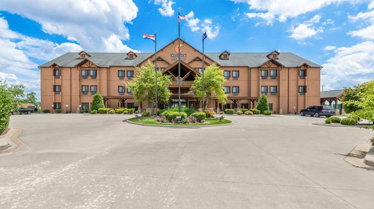 Comfort Inn & Suites Exterior