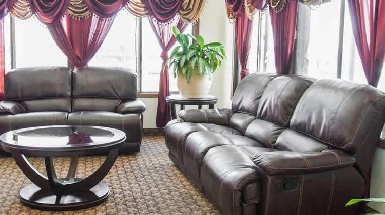 Econo Lodge Lobby