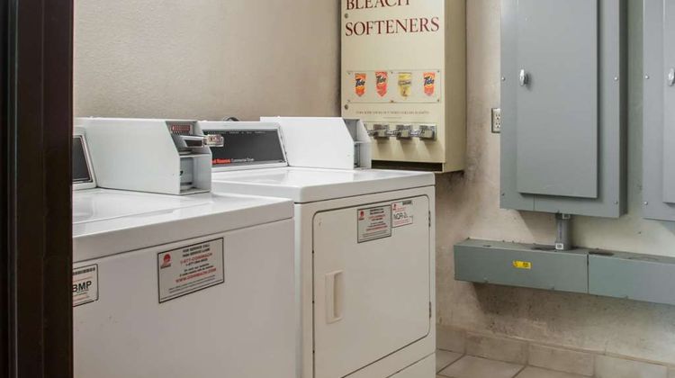 Econo Lodge Other