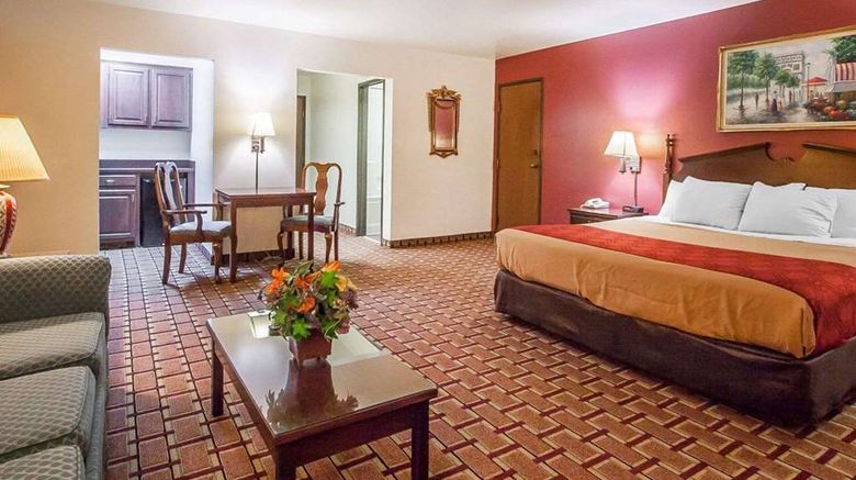 <b>Econo Lodge Dexter Suite</b>. Images powered by <a href="https://iceportal.shijigroup.com/" title="IcePortal" target="_blank">IcePortal</a>.