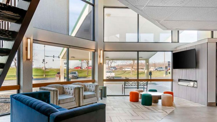 Quality Inn Foristell Lobby