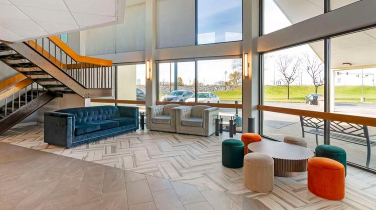 Quality Inn Foristell Lobby