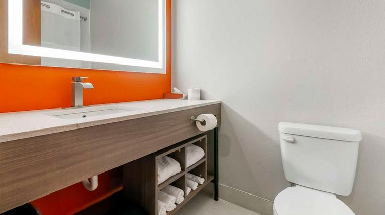 Quality Inn Foristell Room