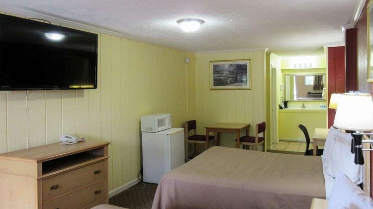 Rodeway Inn Kansas City Room