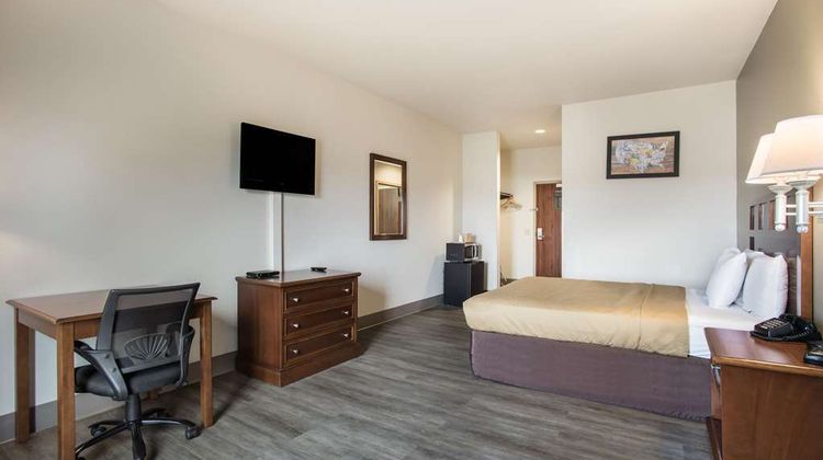 Econo Lodge Anderson Room