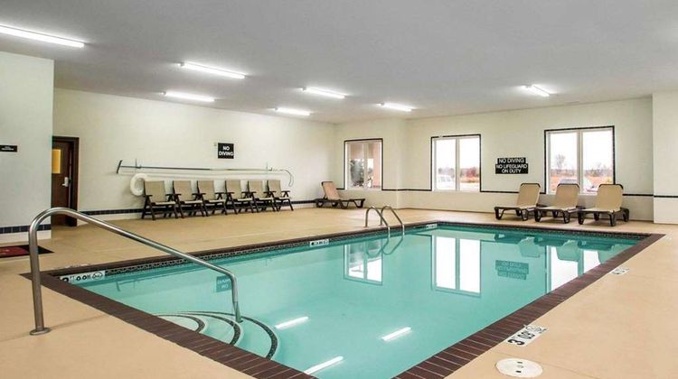 Econo Lodge Anderson Pool