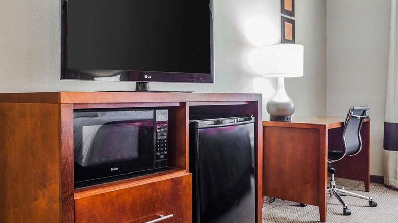 <b>Comfort Inn Moberly Suite</b>. Images powered by <a href="https://iceportal.shijigroup.com/" title="IcePortal" target="_blank">IcePortal</a>.