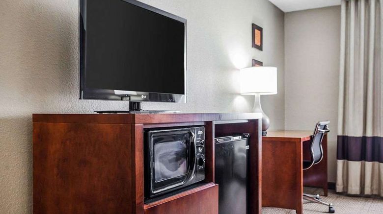<b>Comfort Inn Moberly Room</b>. Images powered by <a href="https://iceportal.shijigroup.com/" title="IcePortal" target="_blank">IcePortal</a>.