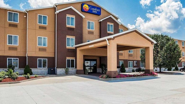 <b>Comfort Inn Moberly Exterior</b>. Images powered by <a href="https://iceportal.shijigroup.com/" title="IcePortal" target="_blank">IcePortal</a>.