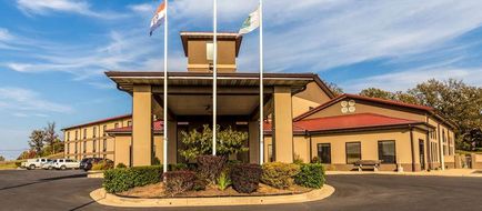 Quality Inn West Plains Exterior