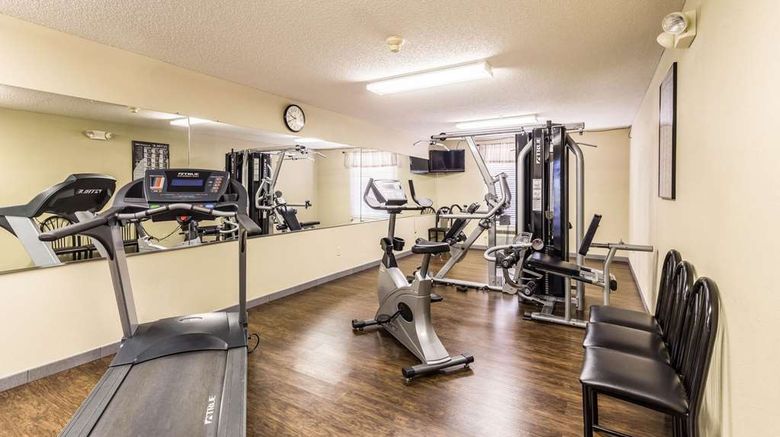 <b>Quality Inn West Plains Health</b>. Images powered by <a href="https://iceportal.shijigroup.com/" title="IcePortal" target="_blank">IcePortal</a>.