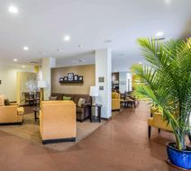 Sleep Inn & Suites Hannibal Lobby