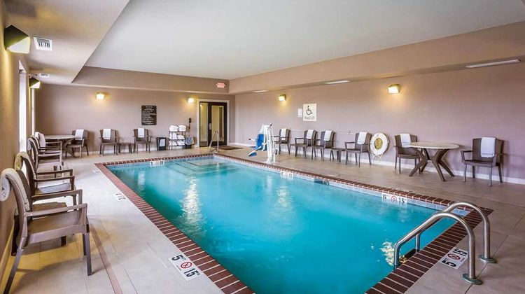 Sleep Inn & Suites Hannibal Pool