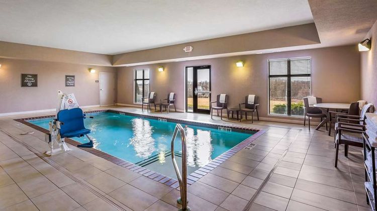 Sleep Inn & Suites Hannibal Pool